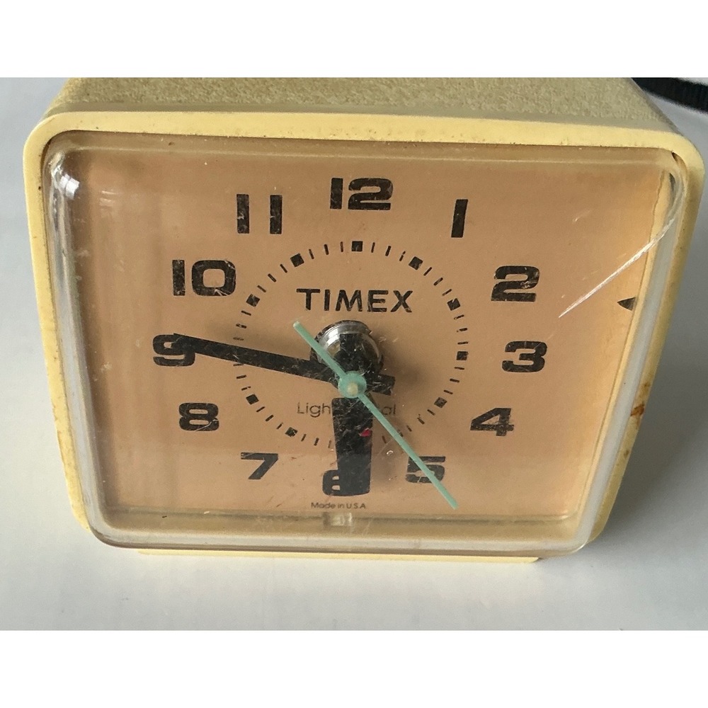 Timex Vintage Electric Alarm Clock Light Dial 7372-3A Cream Made in USA WORKS